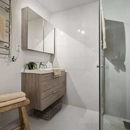 Modern In The Heart Of דירה ברגן